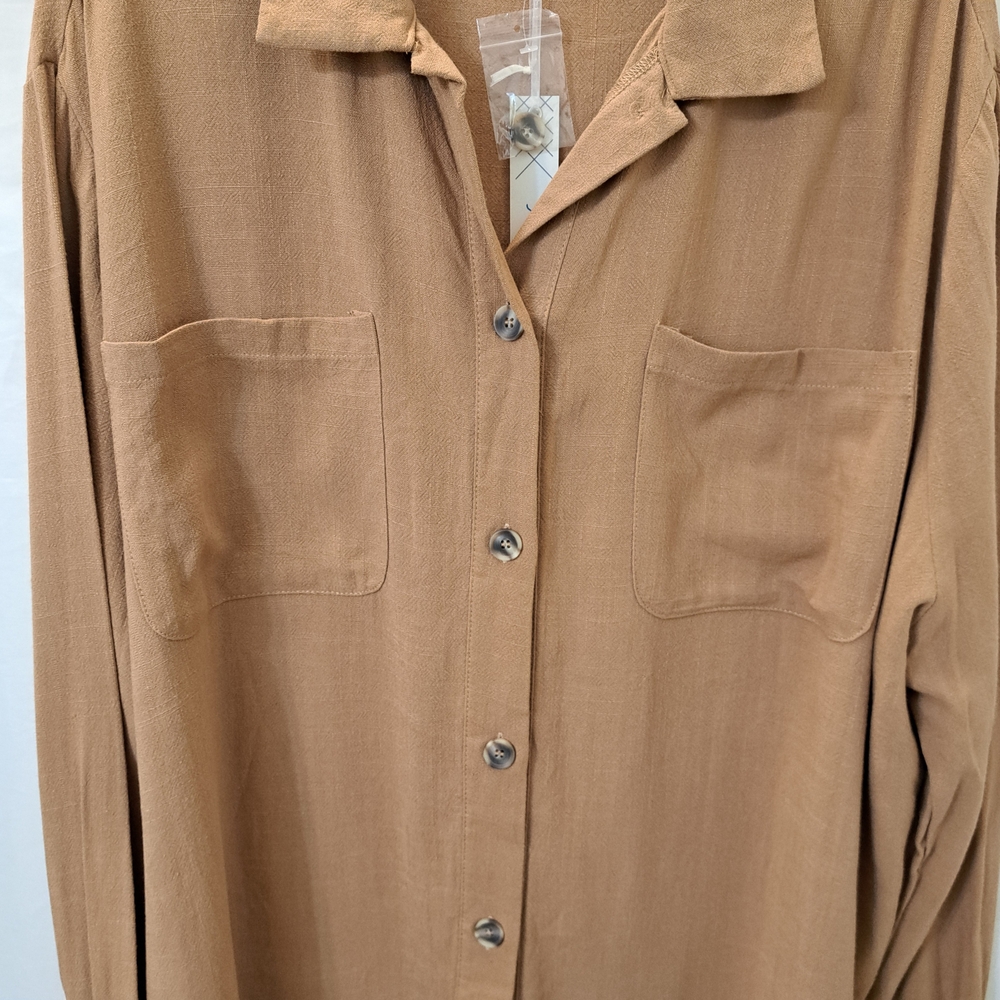 NWT SZ L She + Sky Tan Linen Blend Button-Up Blouse - Picture 2 of 9